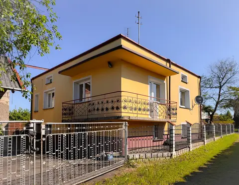 Dom 78 m² z ogrodem w Łężanach, Łężany — zdjęcie 2 z 15