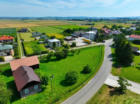 Działka z mediami w Besku, Besko, ul. Hrabeńska — Zdjęcie nieruchomości