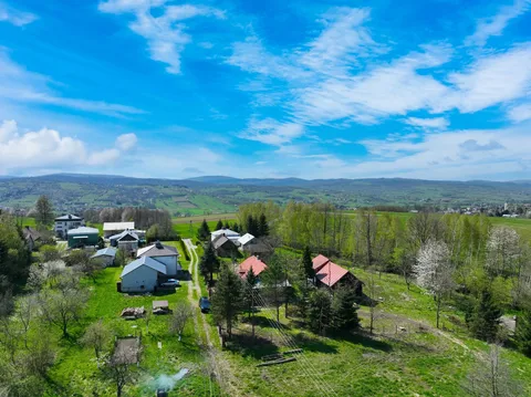 Siedlisko z przestrzenią na więcej, Kobylany — Zdjęcie nieruchomości