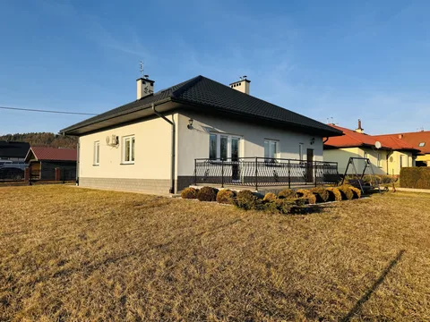 Parterowy dom z fotowoltaiką, Stara Wieś — Zdjęcie nieruchomości
