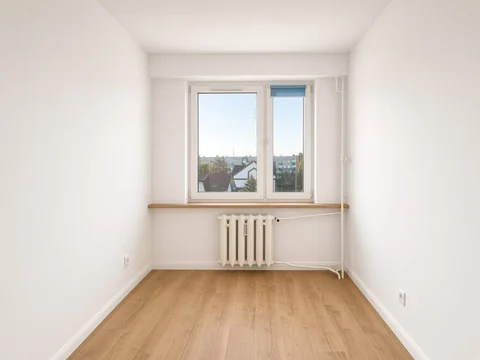 Current condition: Room by the window