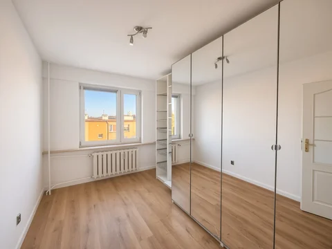 Current condition: Room with built-in wardrobe